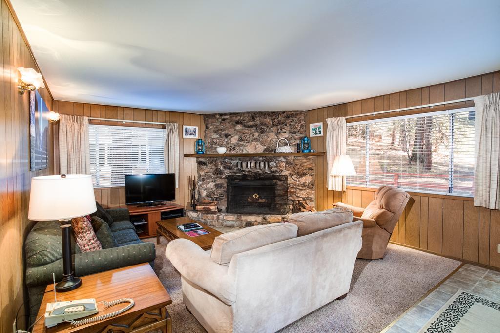 9B Deer Hollow Wawona Exterior photo